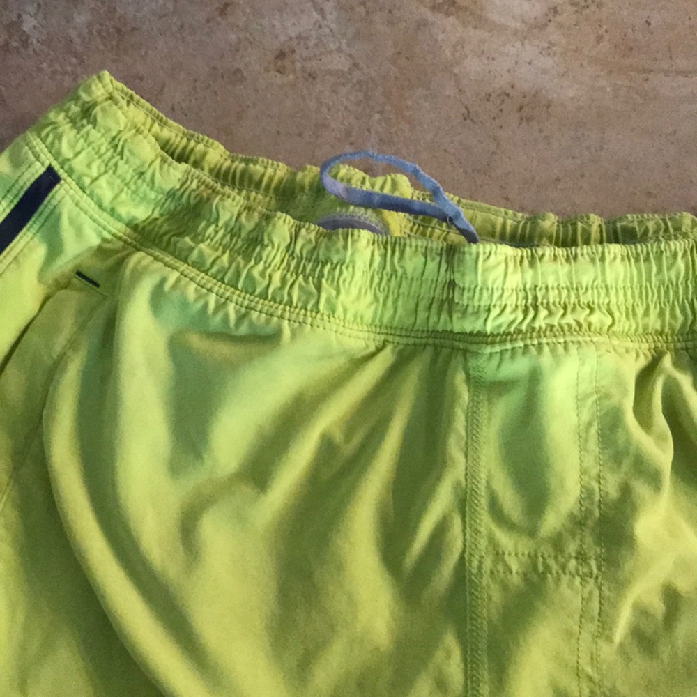 Lululemon Athletics Man’s Short size M/L - Picture 8 of 8